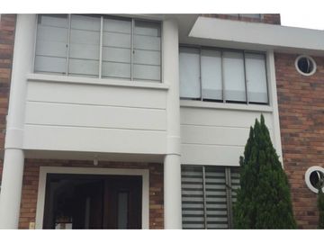 CASA EN VENTA EN CACIQUE REAL LAGOS DEL CACIQUE BUCARAMANGA