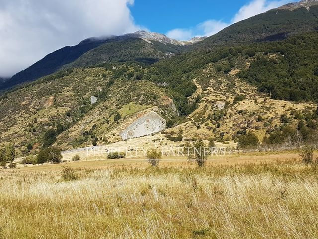 Patagonia, 600ha campo a orillas rio Murta