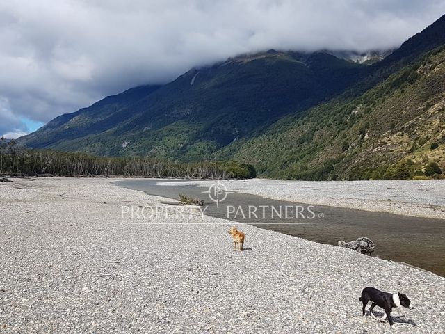 Patagonia, 600ha campo a orillas rio Murta