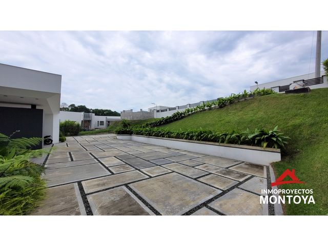 place photo 65