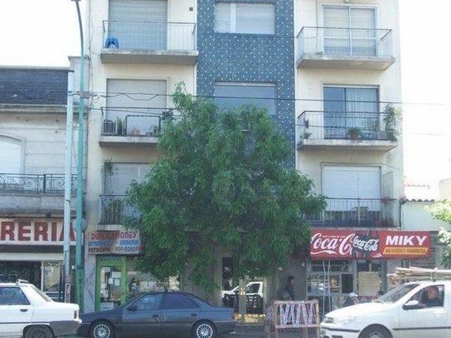 DEPARTAMENTO DE 2 AMBIENTES AMPLIOS EN ALQUILER