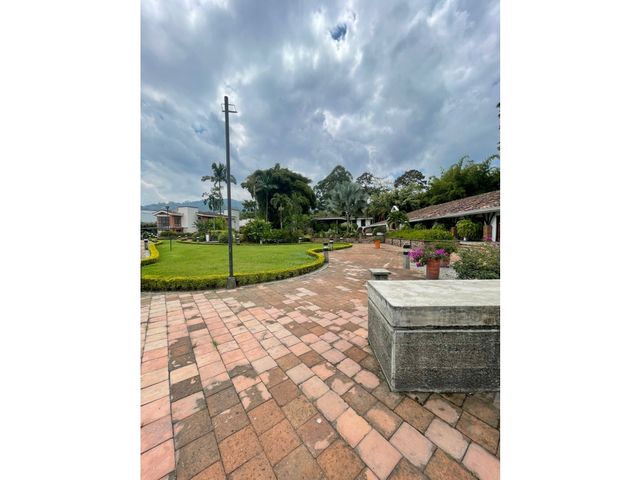 place photo 38