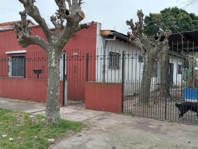 LANUS 2049  - CASA AMERICANA
