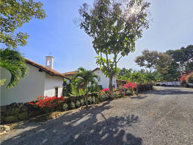 place photo 64