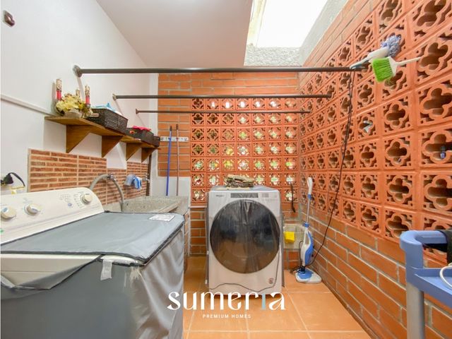 place photo 50