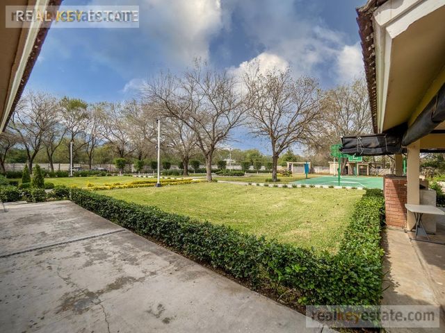 place photo 32