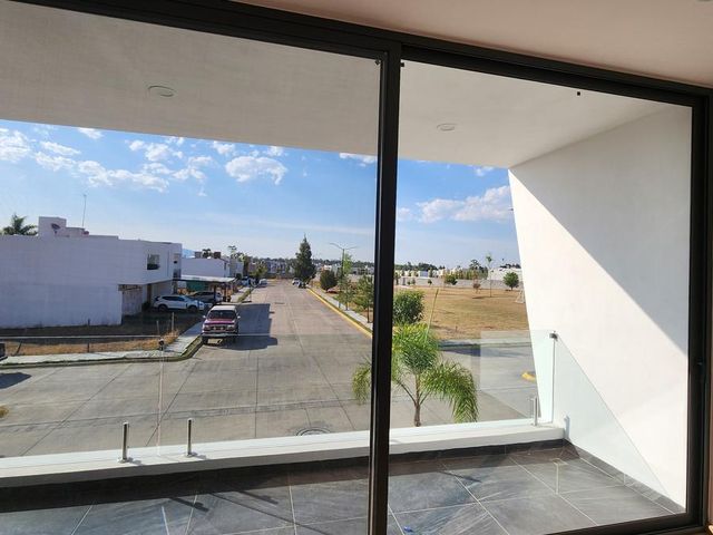 place photo 56