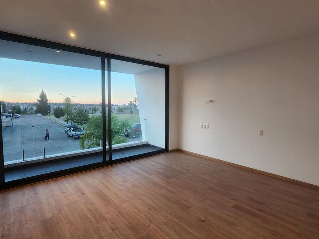 place photo 68