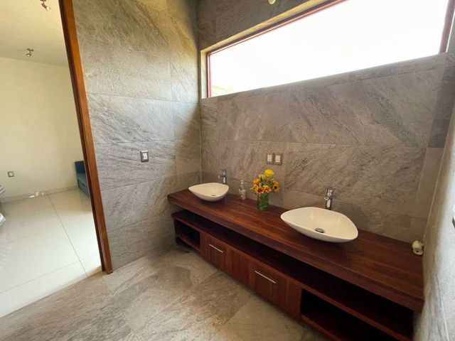 place photo 75
