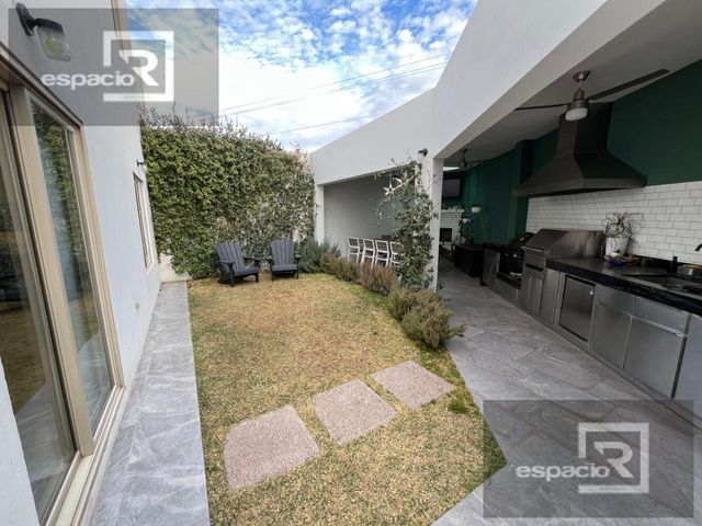 place photo 68