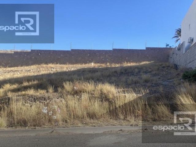 Terreno en  LOMAS DEL VALLE