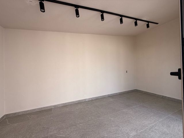 place photo 53