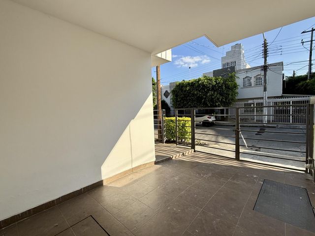 place photo 38