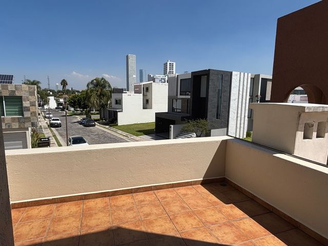place photo 58