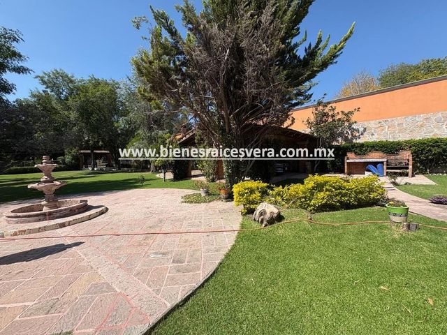 place photo 48