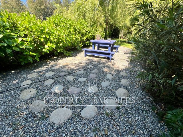 place photo 68