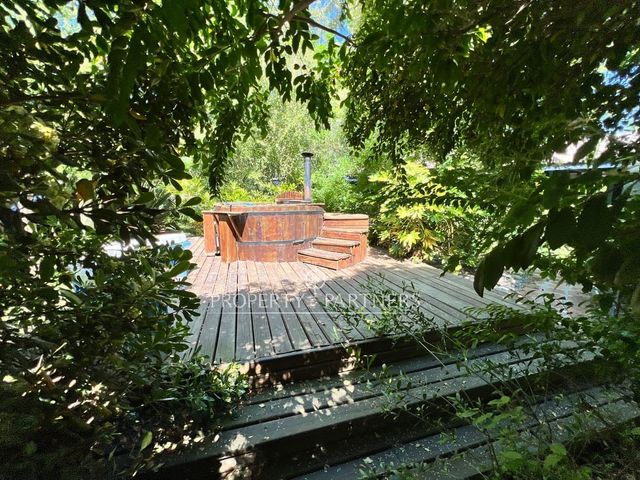 place photo 75