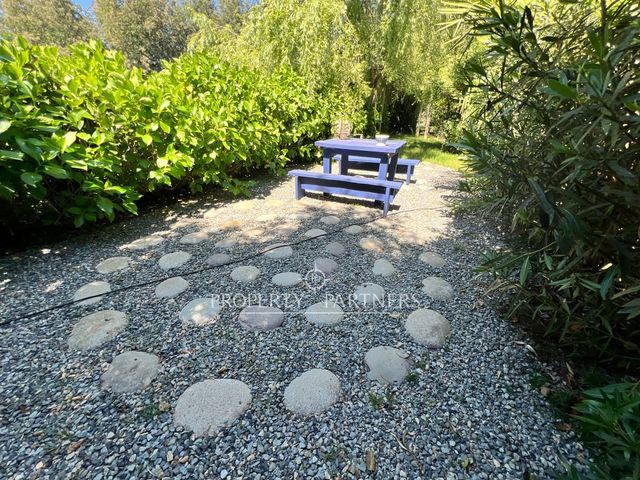 place photo 79