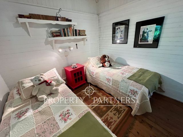 place photo 95