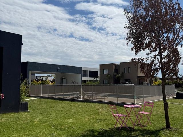 place photo 73