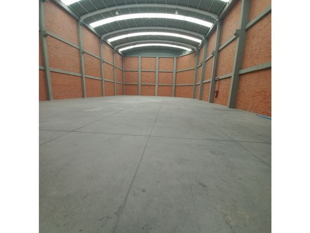 ARRIENDO.BODEGA SIBERIA CALLE.80