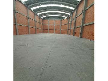ARRIENDO.BODEGA SIBERIA CALLE.80