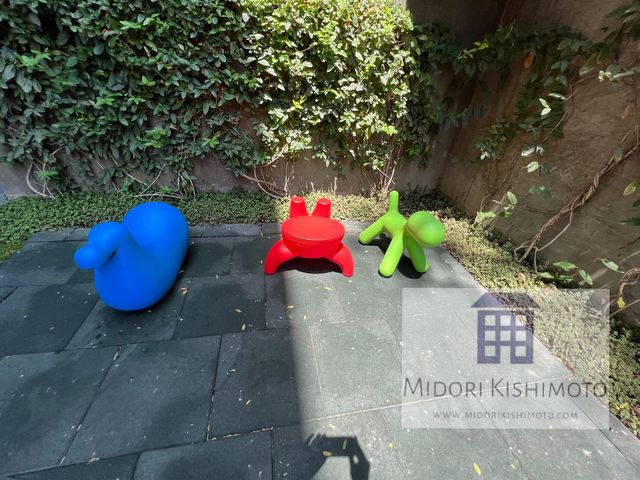 place photo 103