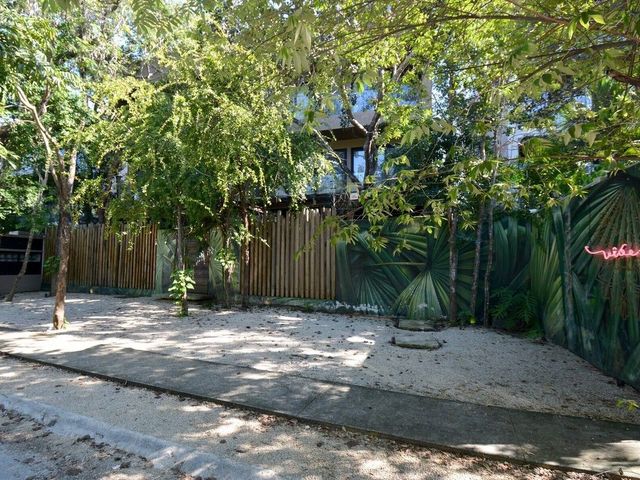 place photo 28