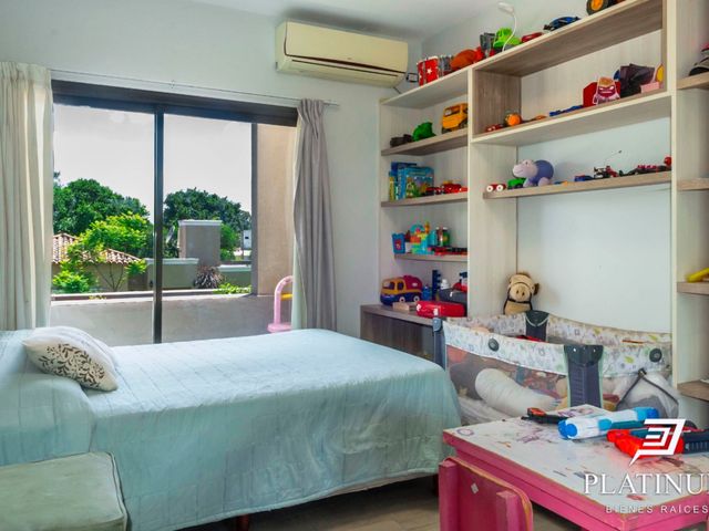 place photo 66