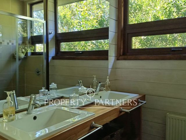 place photo 46