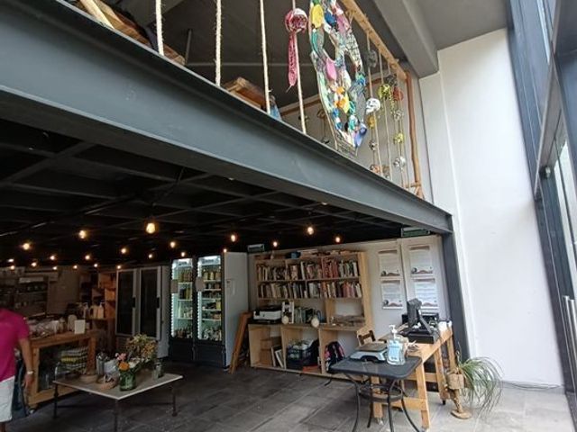 place photo 18