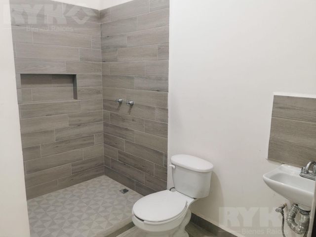 place photo 37