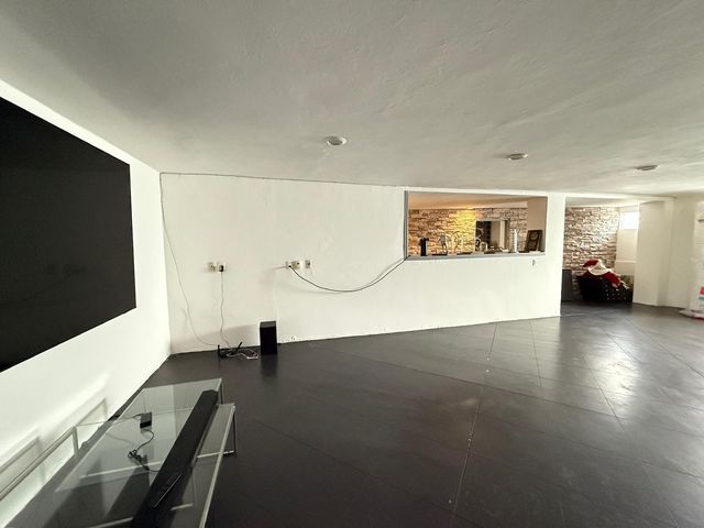 place photo 59