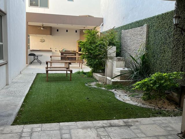 place photo 52