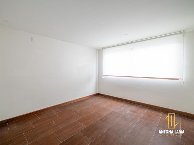 place photo 52