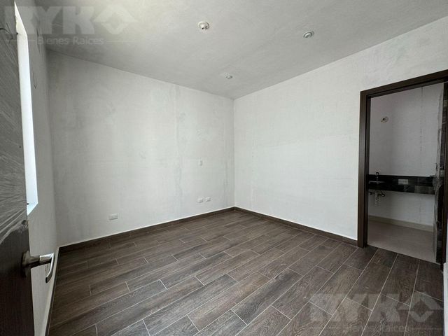 place photo 50