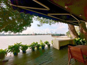 place photo 36