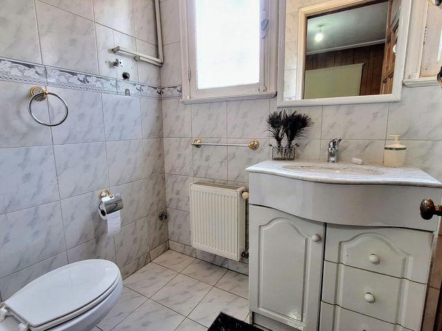 place photo 52