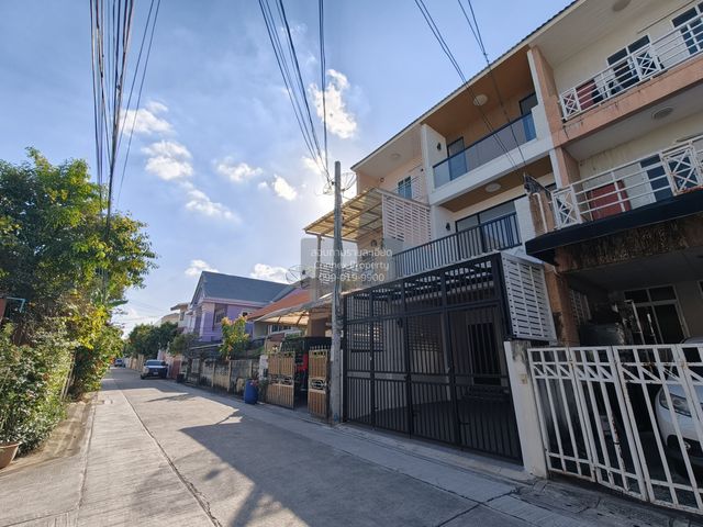 place photo 25