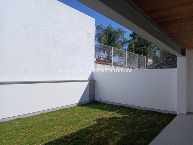 place photo 38