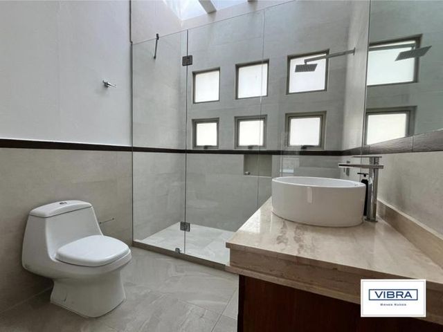 place photo 56