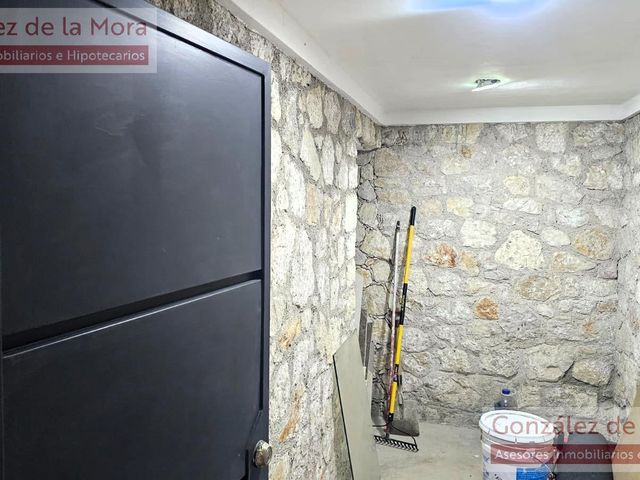 place photo 60