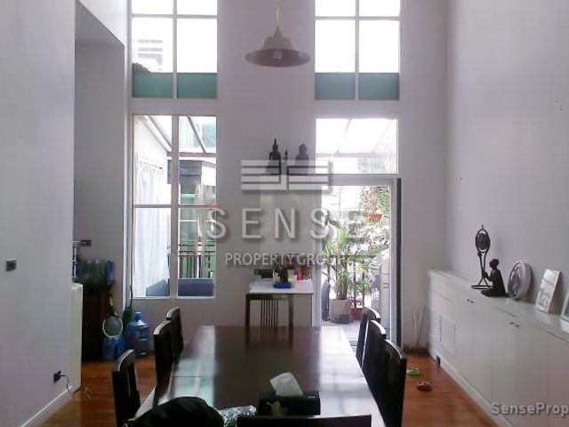 5 Bedroom Town House for Sale in British Town