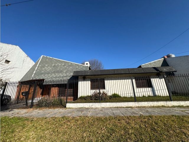 Casa en zona residencial a la venta