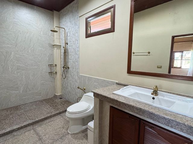 place photo 96