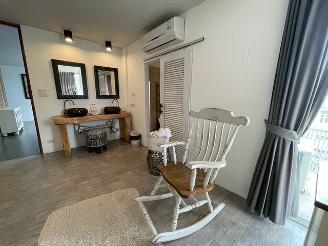 place photo 66
