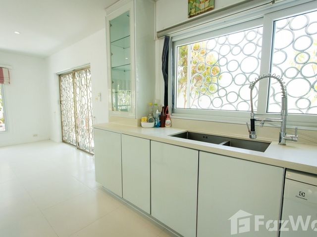 place photo 122
