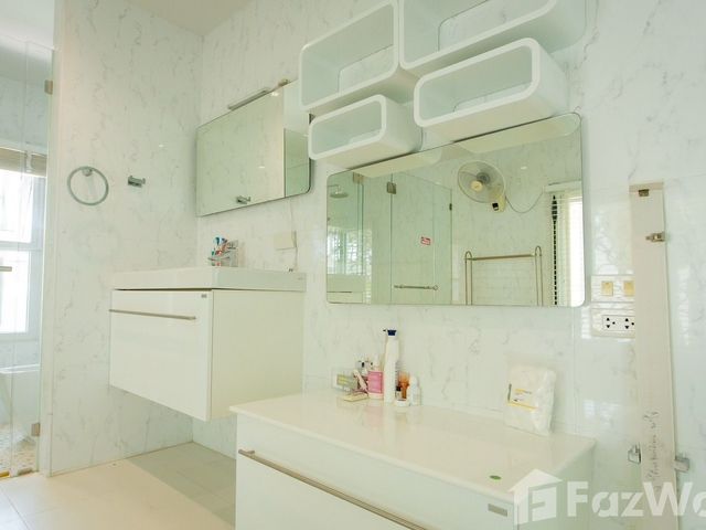 place photo 45