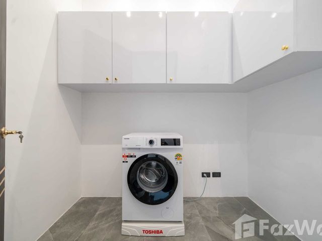 place photo 52