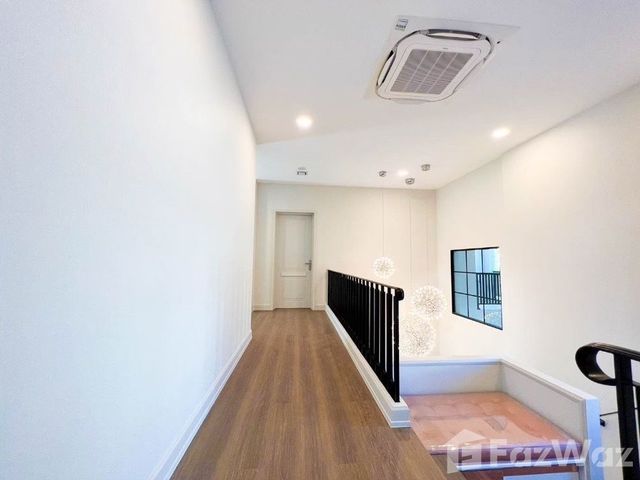 place photo 71